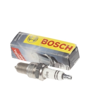 Свеча зажигания BOSCH WR7DC+ ВАЗ-2108-11 АИ-92