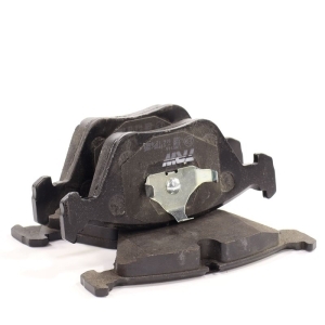Колодки тормозные BMW E32,E34,E36,PEUGEOT 605,AUDI 90,100,200 передние TRW к-т