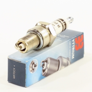 Свеча зажигания ВАЗ-2108-099 BOSCH WR7DCX + YTTRIUM