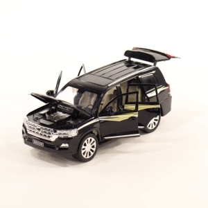 Модель автомобиля XLG Toyota Lаnd Cruiser М 1:24