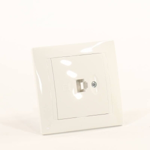 Розетка компьютерная RJ45 белая TDM