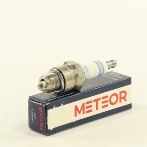 Свеча зажигания ГАЗ-2410 METEOR WR8BC+