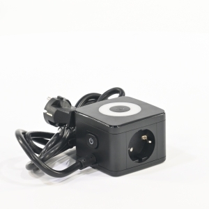 Фильтр сетевой 1.5м 3500Вт 16А 2 розетки,3 USB,фонарь черный UNIEL